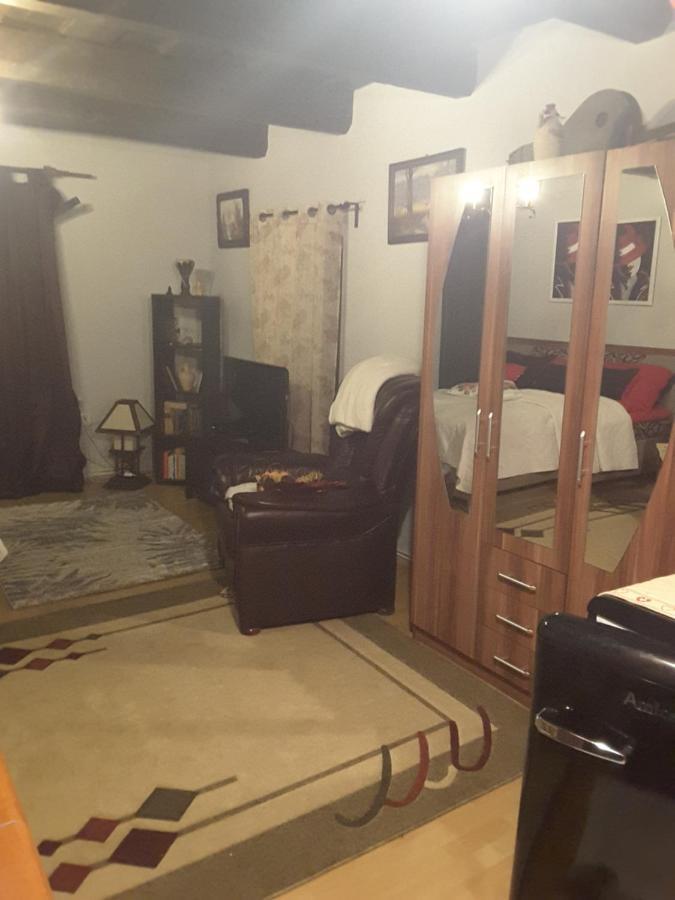 KanoIbolya Apartmanアパートメント エクステリア 写真